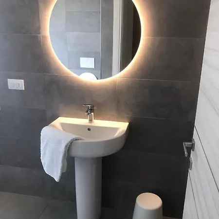 Eucalyptus-san Remo-free Parking Apartment Sanremo