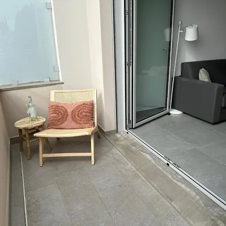 Eucalyptus-san Remo-free Parking